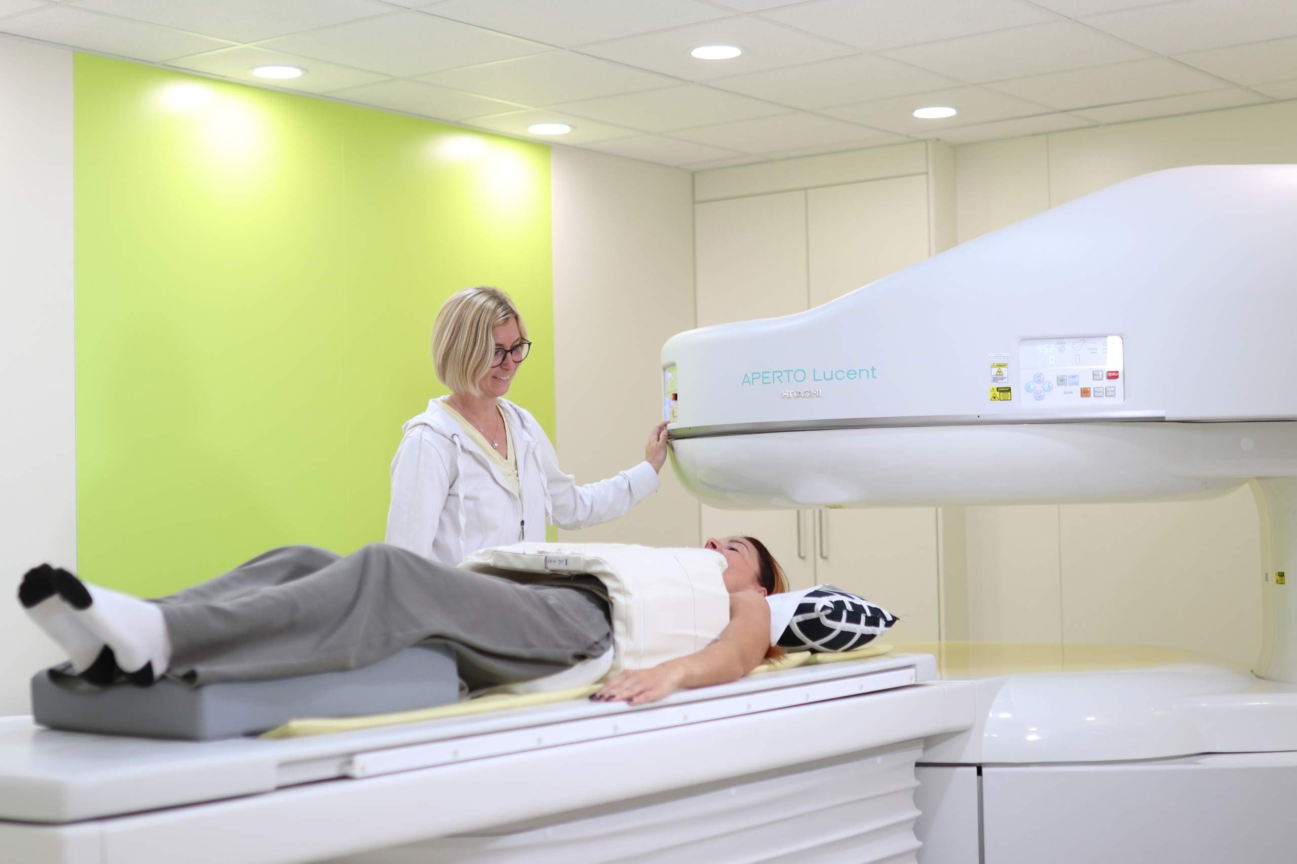 Assistentin bei der Patientenbetreuung